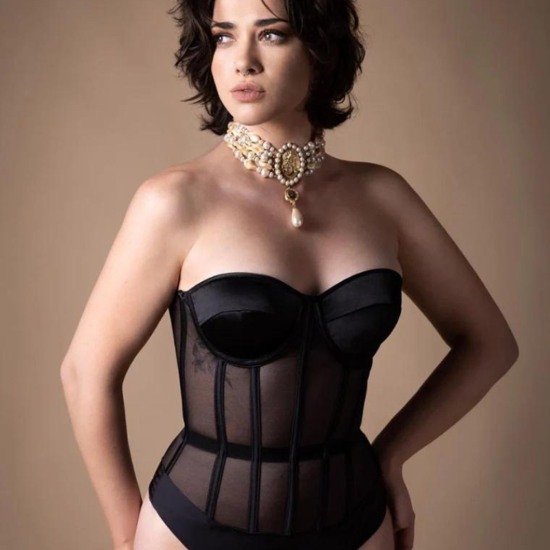 VICTORIA™ | Slim Fit Breastplate Corset